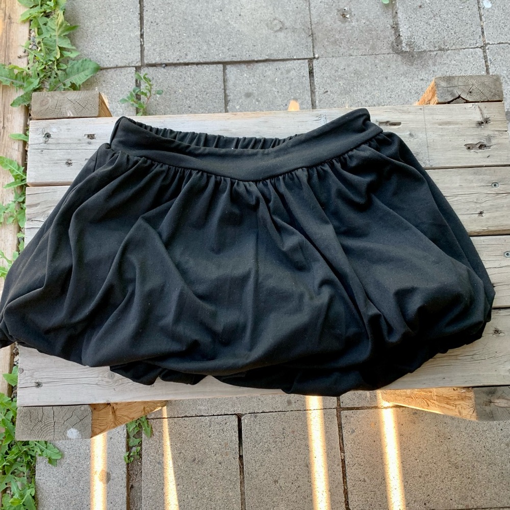 Black bubble skirt